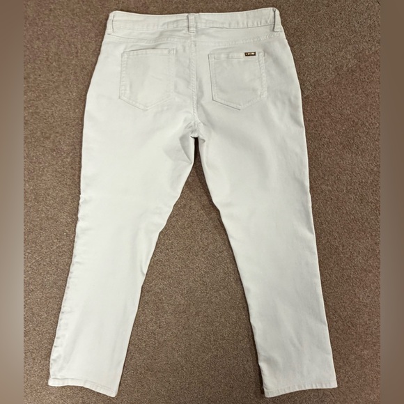 Jennifer Lopez Hip Zip Capri - Picture 4 of 8